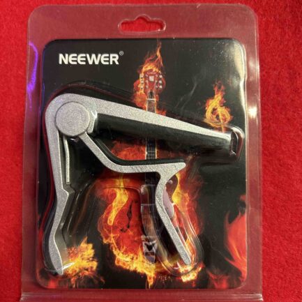 NEEWER CLASSIC GUITAR NYLON STRINGS CAPO (NEW)