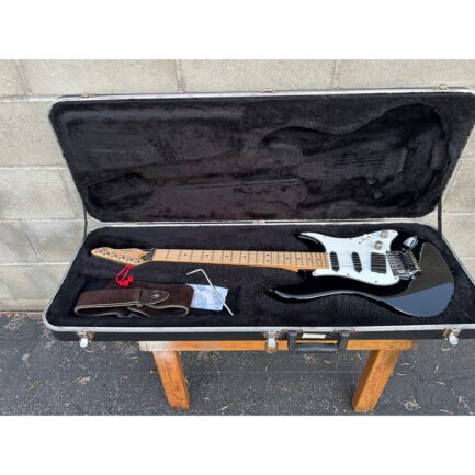 PEAVEY FALCON 1986 ex ANTHONY PHILLIPS GUITAR (USED)