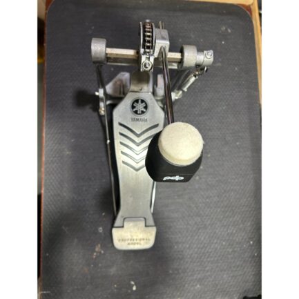 YAMAHA PROFESSIONAL KICK PEDAL (USED)